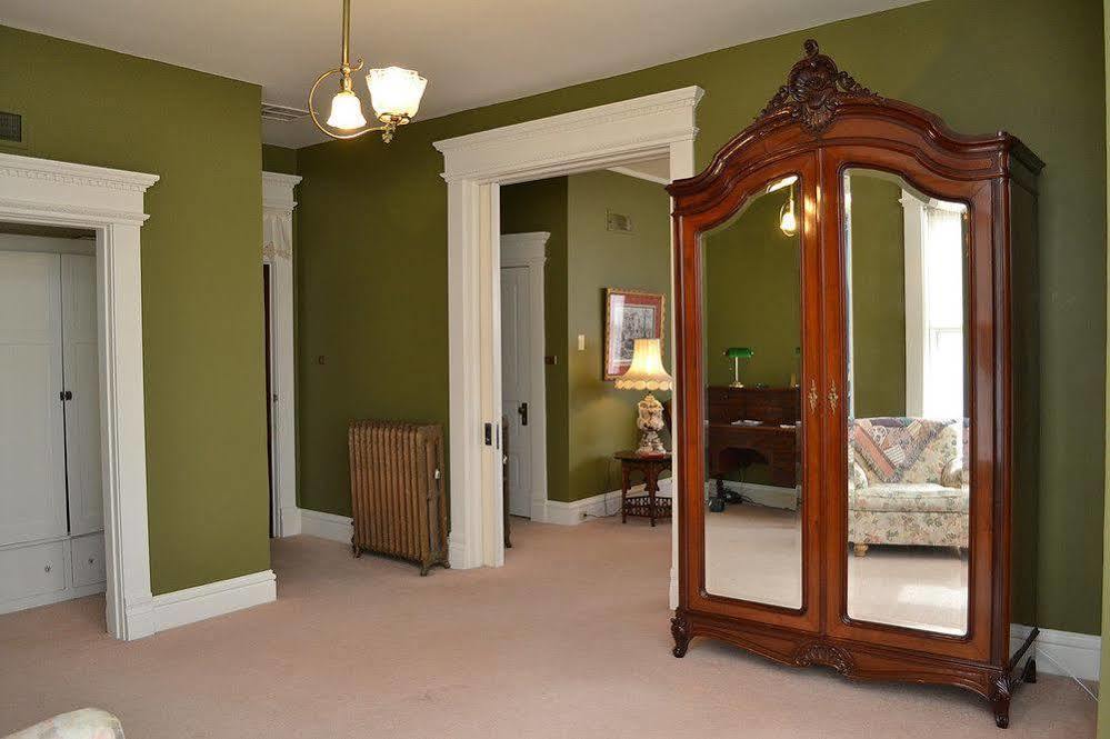 The Grand Anne Bed And Breakfast Keokuk ภายนอก รูปภาพ