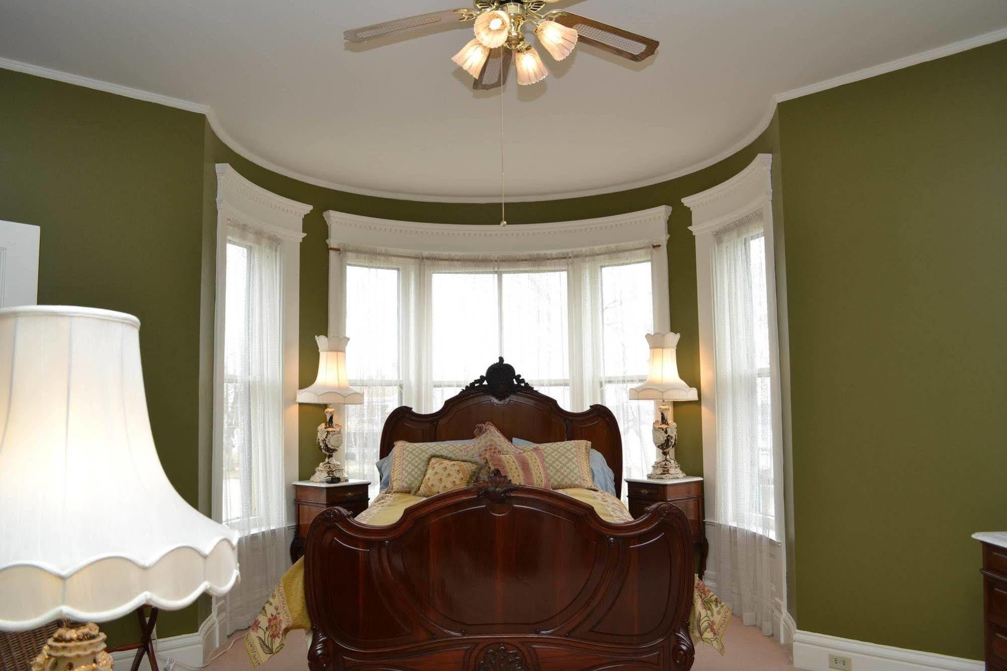 The Grand Anne Bed And Breakfast Keokuk ภายนอก รูปภาพ